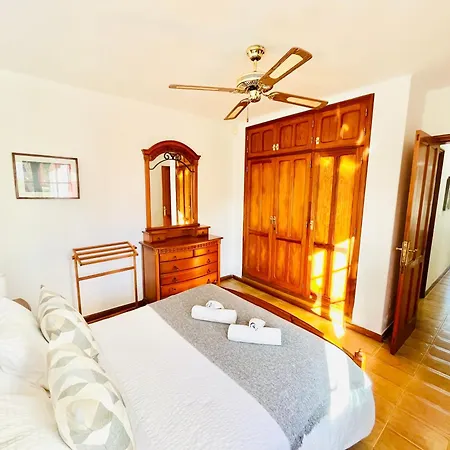 Trinity House En Playa Bastian