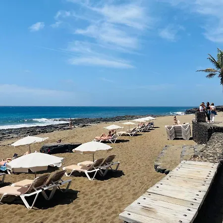 Trinity House En Playa Bastian Costa Teguise