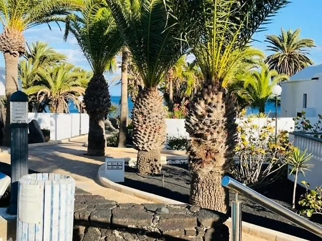 Trinity House En Playa Bastian * Costa Teguise