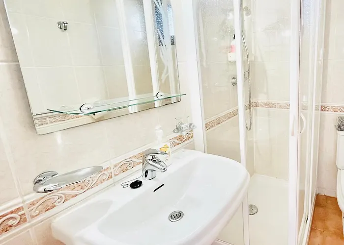 Trinity House En Playa Bastian