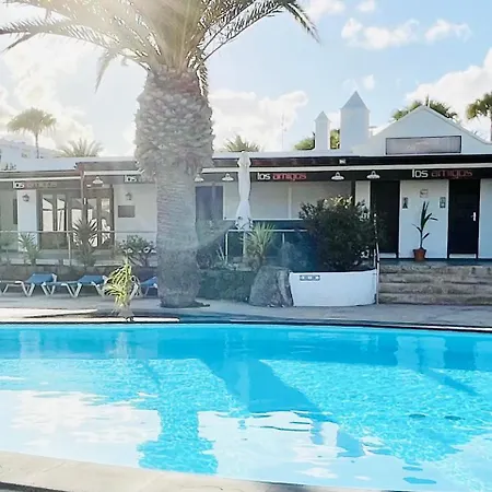 Trinity House En Playa Bastian Costa Teguise