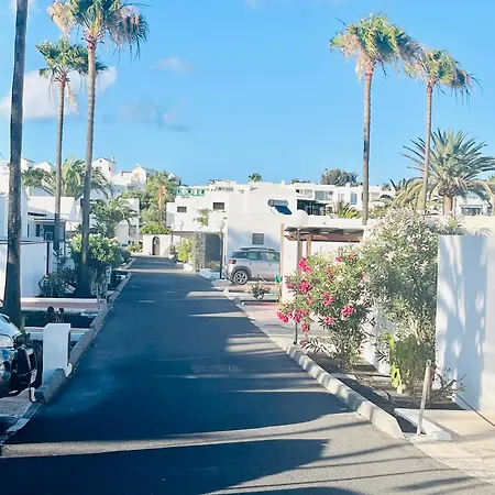 Trinity House En Playa Bastian * Costa Teguise