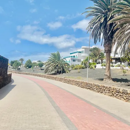 Trinity House En Playa Bastian Casa vacanze Costa Teguise