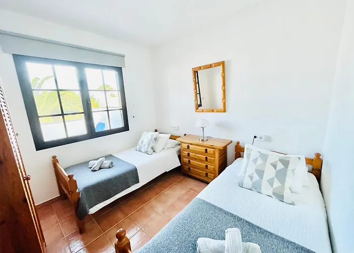 Trinity House En Playa Bastian Dom wakacyjny Costa Teguise