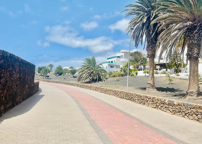 Trinity House En Playa Bastian Dom wakacyjny Costa Teguise