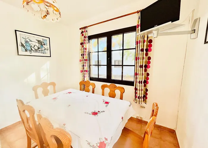 Trinity House En Playa Bastian Dom wakacyjny Costa Teguise